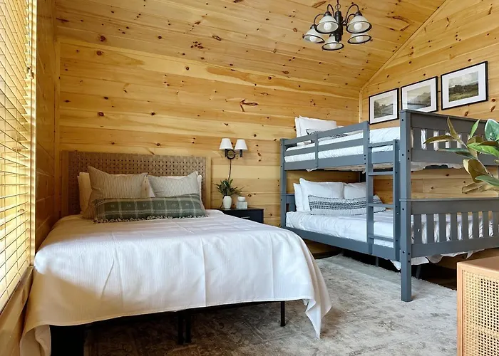 Modern Cabin W Indoor Pool Mtn View Game Room